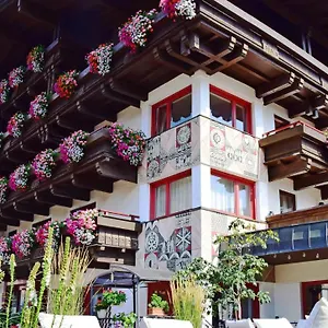 Hotel Hotel&art Kristiana, Saalbach