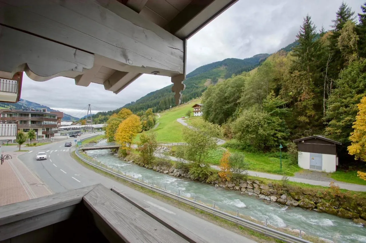 Bed & Breakfast Haus Eder Steiner Guest House Saalbach-Hinterglemm
