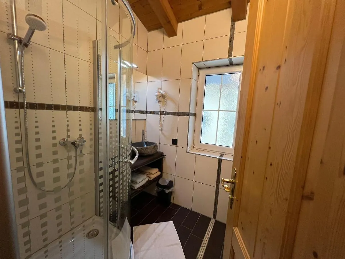 Haus Eder Steiner Guest House Saalbach-Hinterglemm Austria