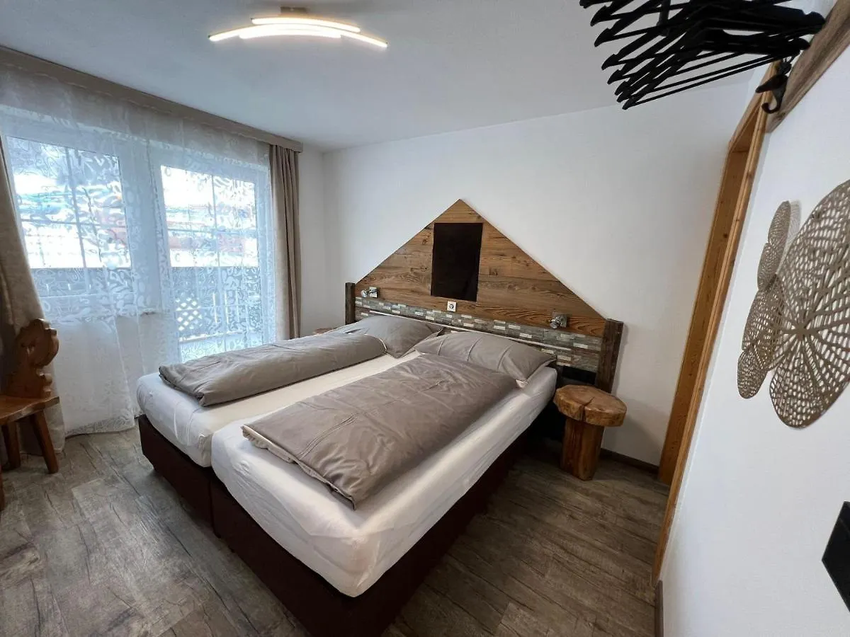 Bed & Breakfast Haus Eder Steiner Guest House Saalbach-Hinterglemm Austria
